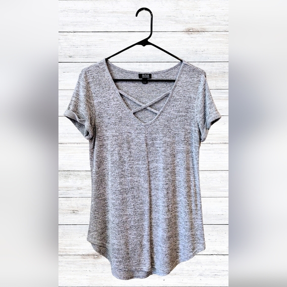 a.n.a. A New Approach Heather Gray Crisscross Top- Small - Picture 1 of 8
